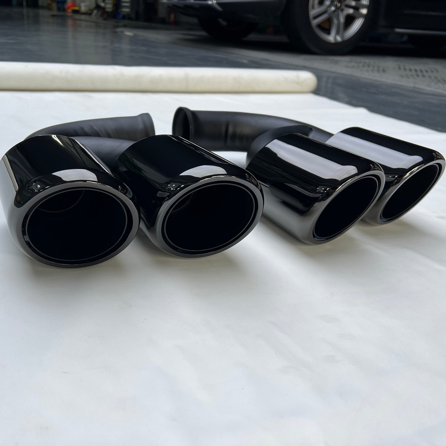 Porsche Cayenne 2011-2014 3.0L Base Black Rear Tail Exhaust Pipes Muffler Tips GTS Style